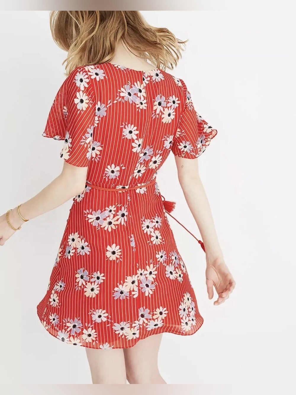 Madewell Floral Red Button Wrap Dress In Daisy Society - Size 4 - Picture 2 of 6